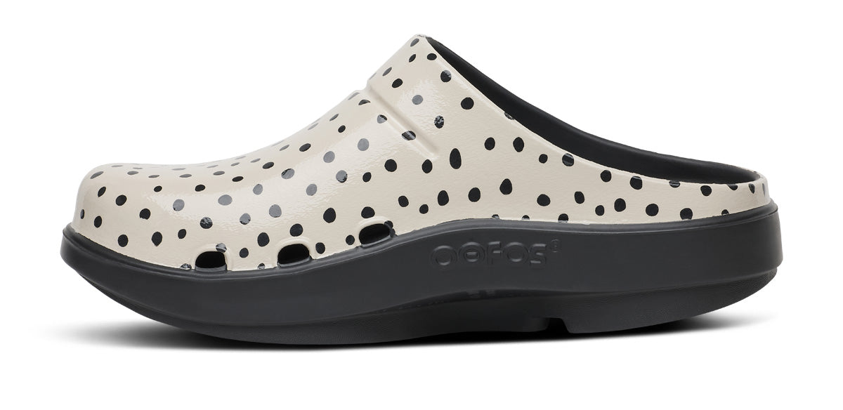 Women'S OOcloog Limited Edition Clog - Pebble - Image 4