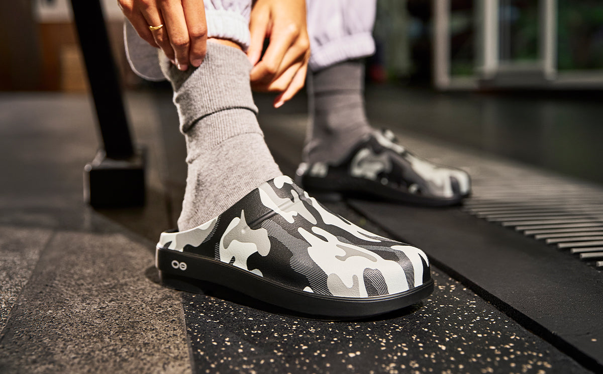 Women'S OOcloog Luxe Clog - Night Camo - Image 8