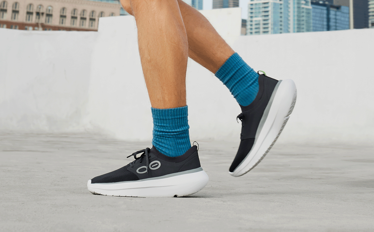 Men'S OOmy Stride - White Black - Image 8