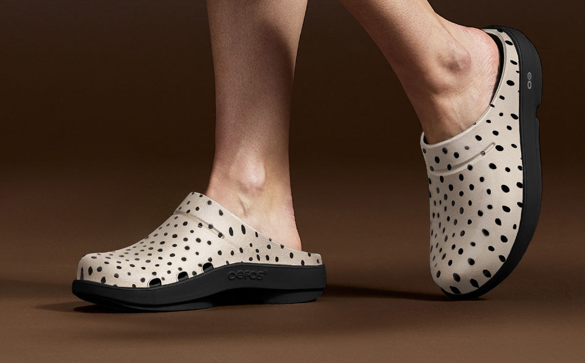 Women'S OOcloog Limited Edition Clog - Pebble - Image 8